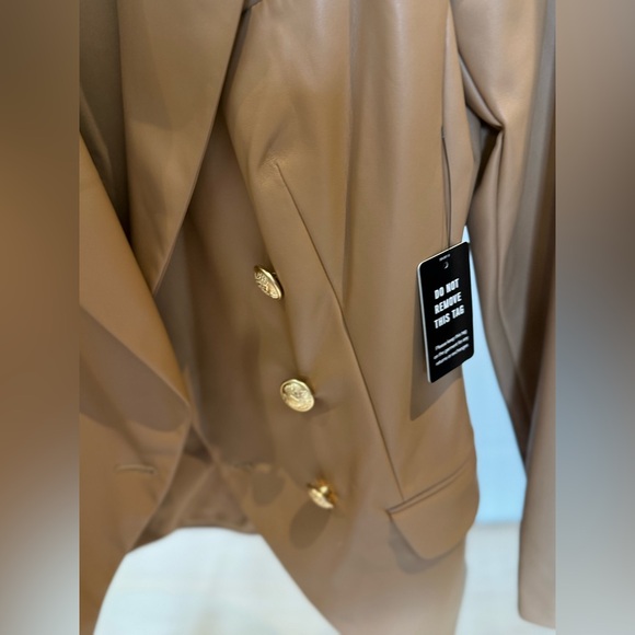 NWT Blazer in a beautiful caramel faux leather. - Picture 4 of 8